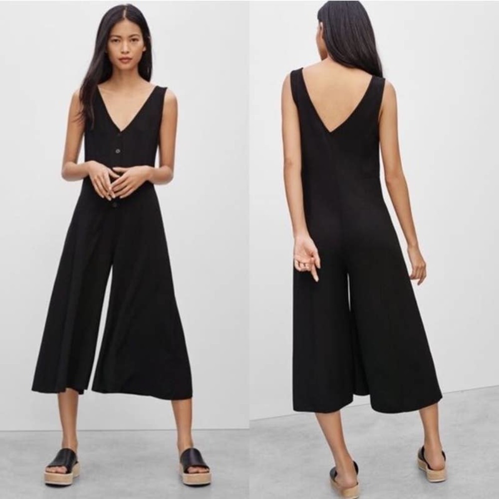 Aritzia Talula Ovington Button Front V-Neck Sleeveless Cropped Jumpsuit Size 00
